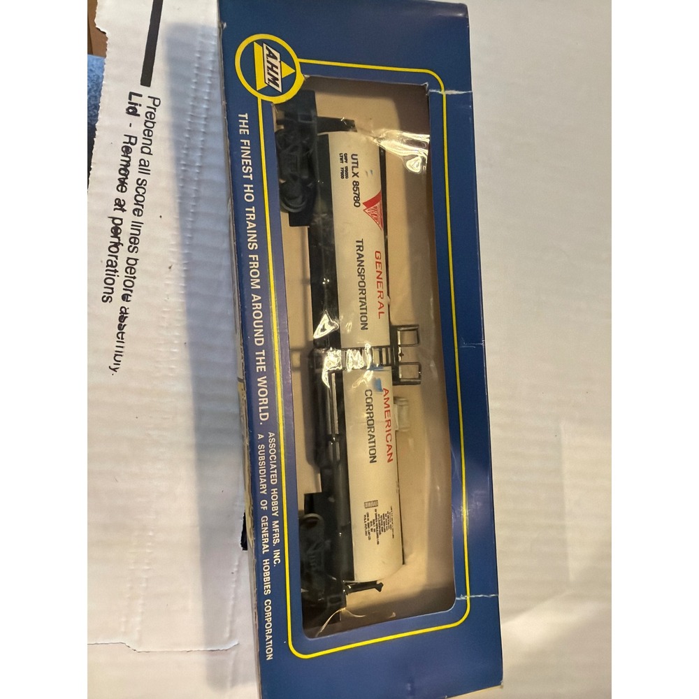 AHM HO Scale General American Transportation UTLX 85780 Tank Car Vintage Boxed